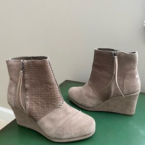 Toms Wedge Suede Booties.